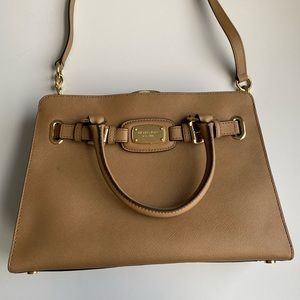 Michael Kors Dillon Medium Bag